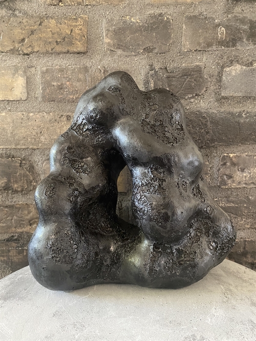 Keramik skulptur af Pernille Calundan